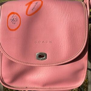 Coach classic pink pocketbook